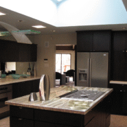 Bright, Contemporary Kitchen